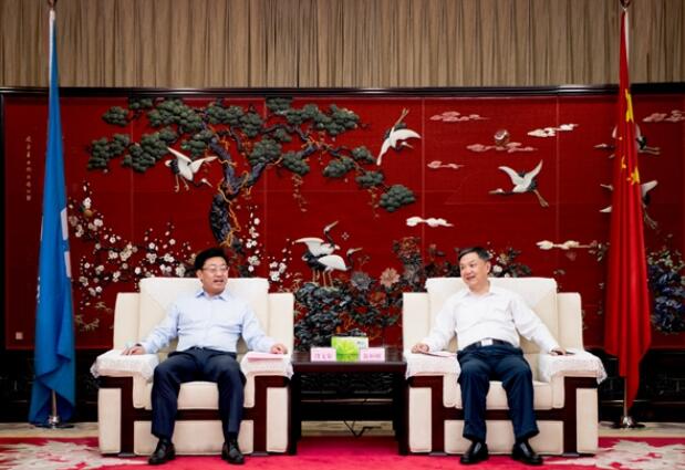 溫樞剛會(huì)見(jiàn)云南能投集團(tuán)黨委書記、董事長(zhǎng)段文泉