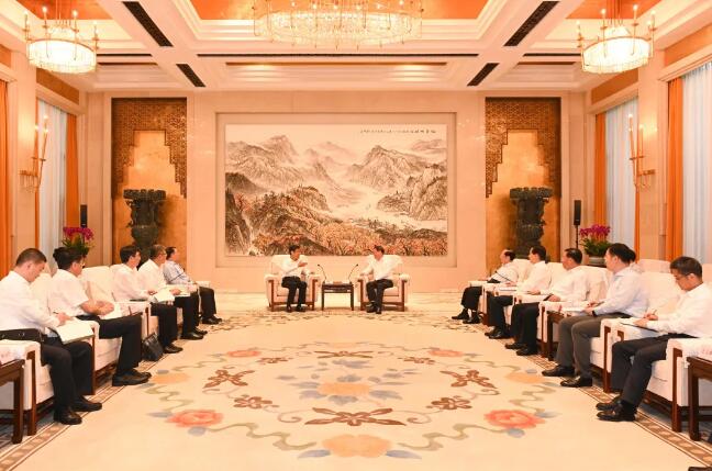 舒印彪拜會(huì)湖北省委書記應(yīng)勇、省長王曉東