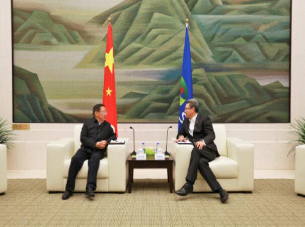 錢智民會(huì)見青海省政協(xié)副主席、海南州委書記張文魁
