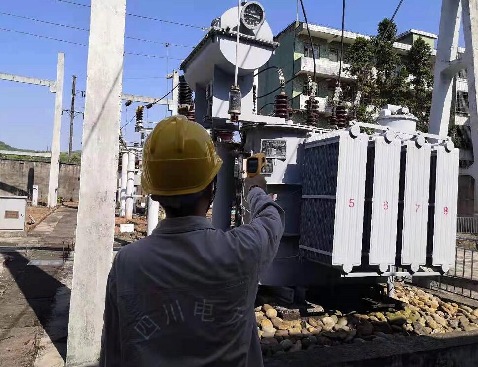 國網南充市高坪供電公司：迎戰(zhàn)高溫 保電有我