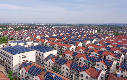 【兩會(huì)】南存輝委員：建議戶用光伏電力納入綠電、綠證、碳排放權(quán)交易市場
