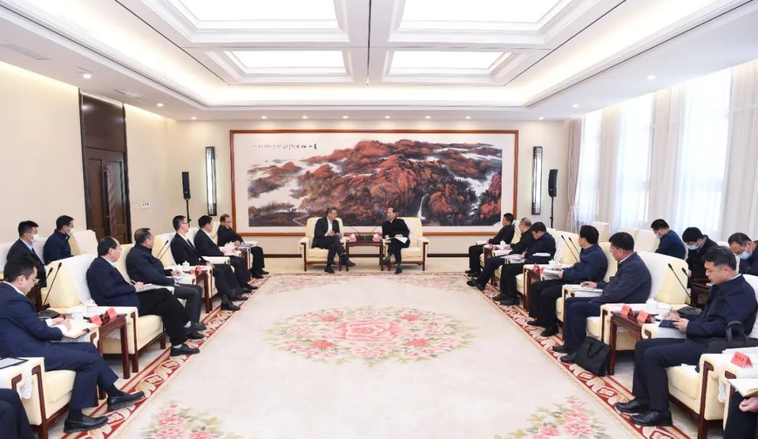 錢智民、江毅拜會內(nèi)蒙古自治區(qū)黨委書記、人大常委會主任石泰峰
