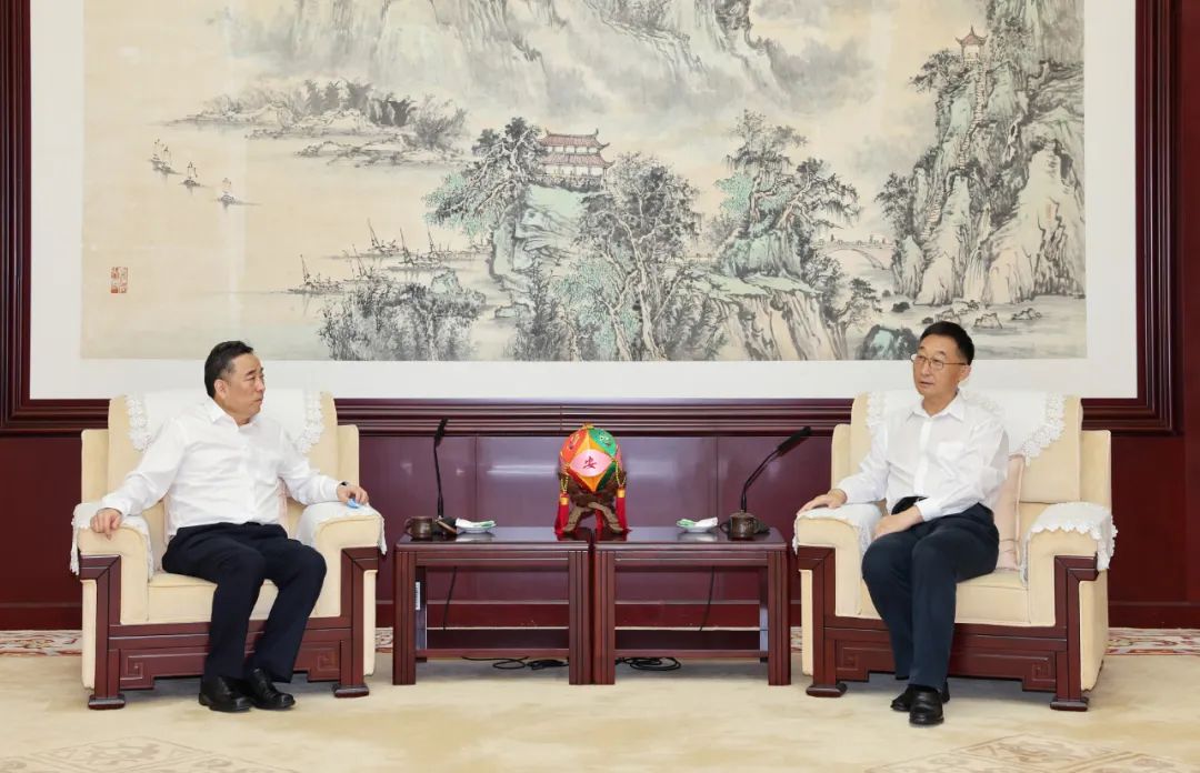 宋海良拜會(huì)廣西壯族自治區(qū)黨委書(shū)記劉寧、自治區(qū)主席藍(lán)天立