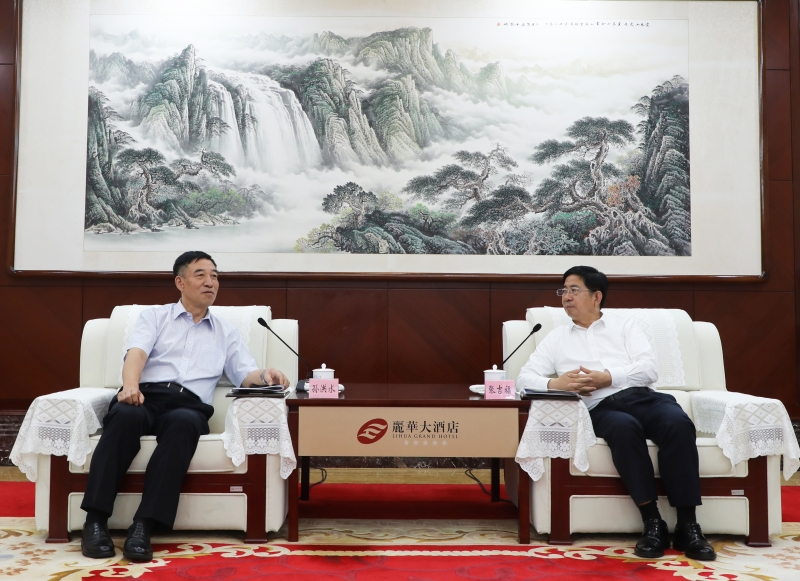 孫洪水與山西省委常委、常務(wù)副省長(zhǎng)張吉福會(huì)談