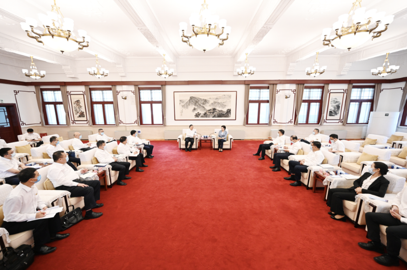 宋海良與江蘇省委常委、南京市委書記韓立明、市長夏心旻會談