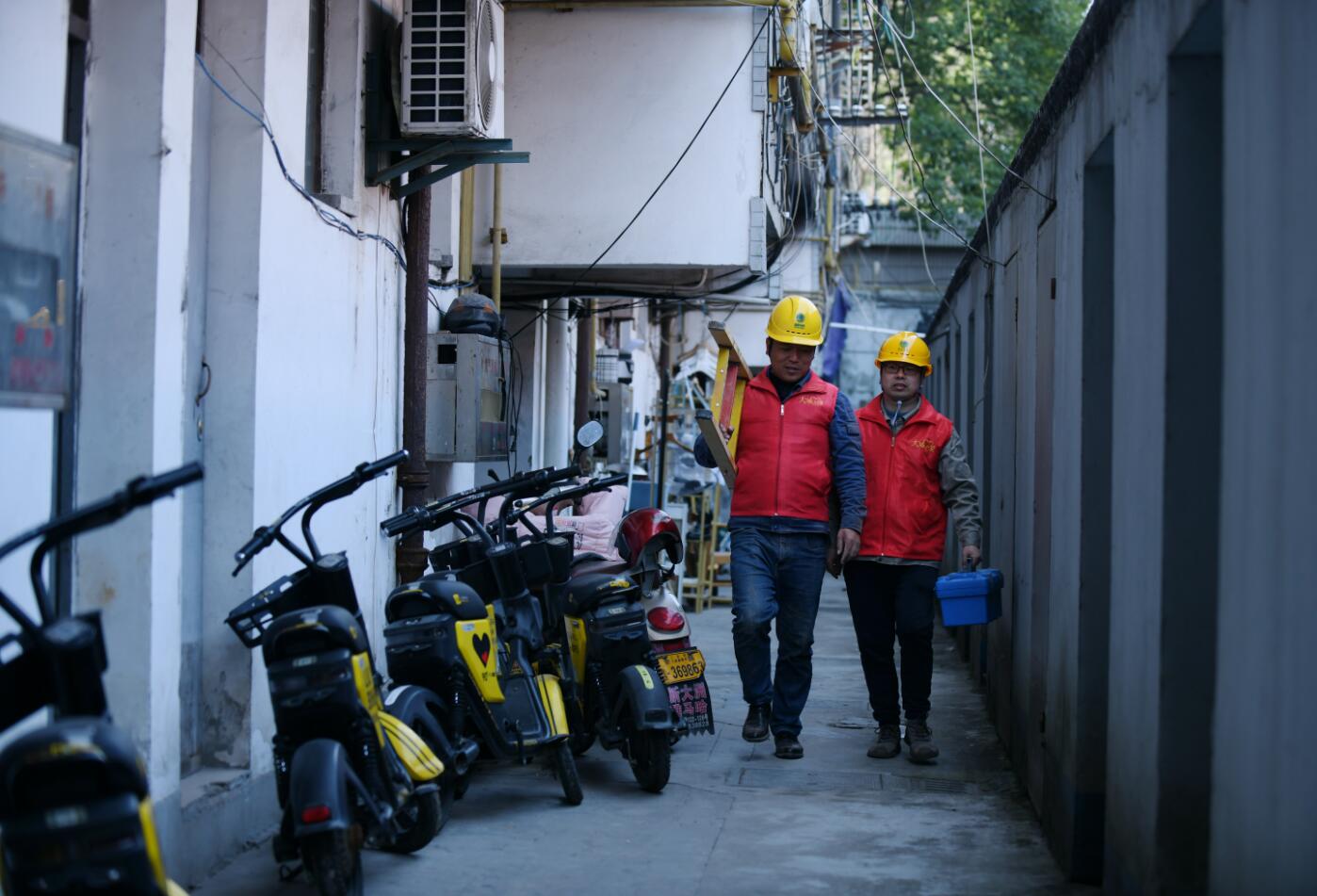 國網(wǎng)余姚市供電公司：“點亮黑樓道2.0”，借“光”照亮居民歸家路