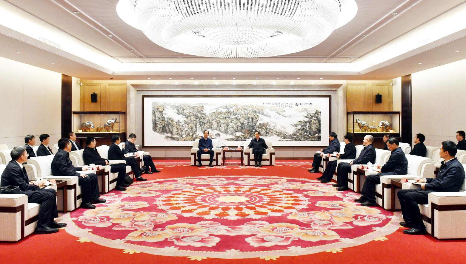 中國電建黨委書記、董事長丁焰章與河北省委常委、石家莊市委書記張超超會談