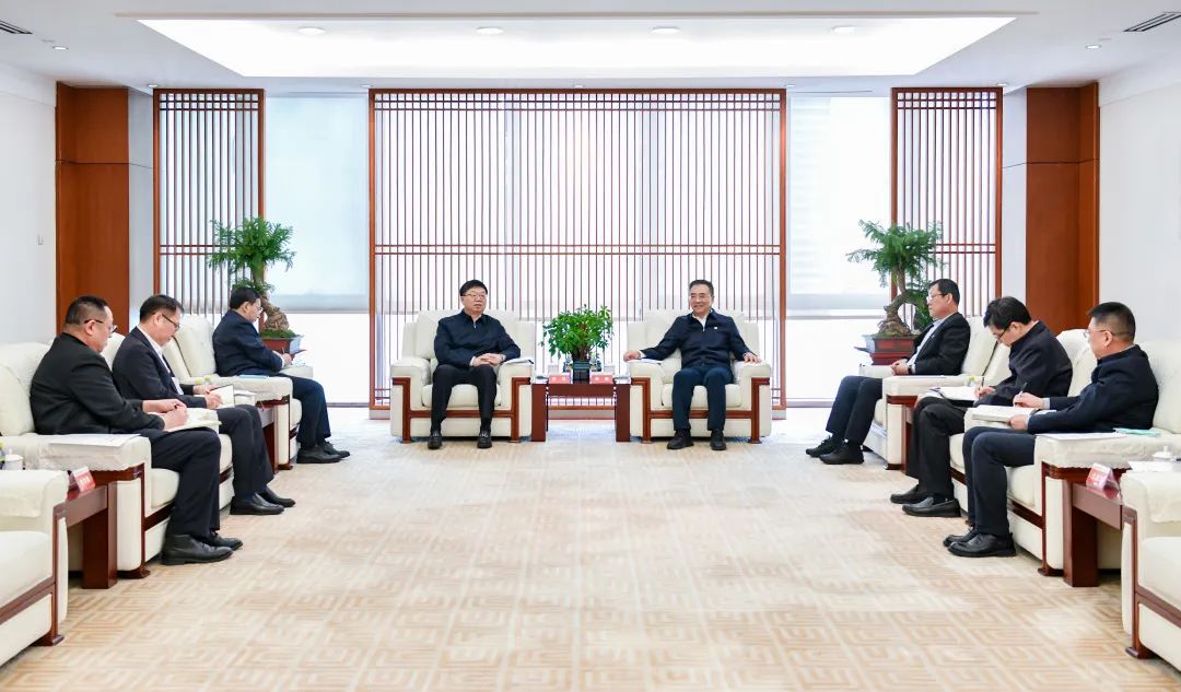 大唐集團(tuán)有限公司黨組書記、董事長(zhǎng)鄒磊會(huì)見吉林省委常委、省委秘書長(zhǎng)李偉
