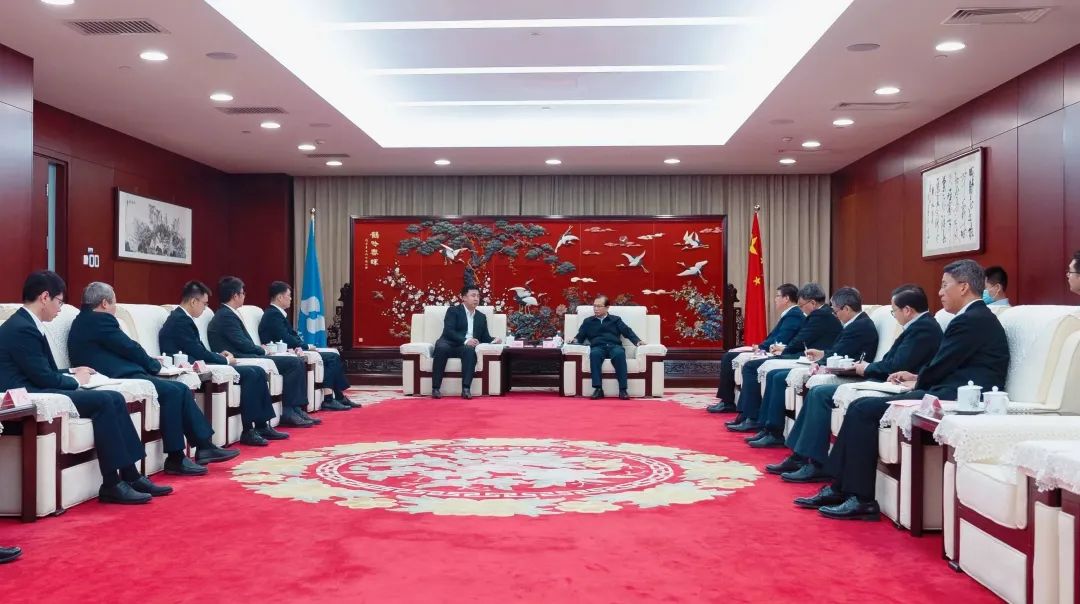 華電集團(tuán)黨組書記、董事長江毅會見海博思創(chuàng)董事長、總經(jīng)理張劍輝
