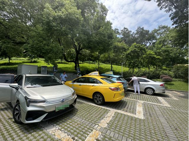 調(diào)查丨多地充電樁電價漲幅20%以上，分時電價與行業(yè)競爭多方博弈