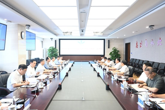 中國電建黨委書記、董事長(zhǎng)丁焰章與中國南水北調(diào)集團(tuán)黨組書記、董事長(zhǎng)蔣旭光會(huì)談