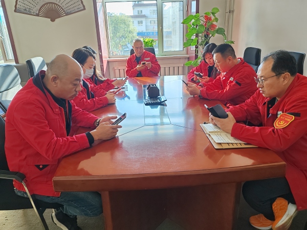 烏海市千里山供電公司：學(xué)習(xí)新細(xì)則，提升班組管理