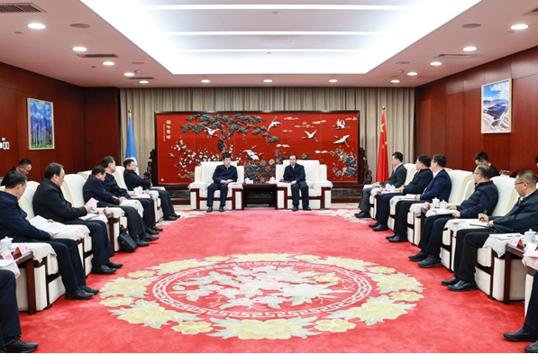 江毅會見內(nèi)蒙古自治區(qū)黨委常委、常務(wù)副主席黃志強