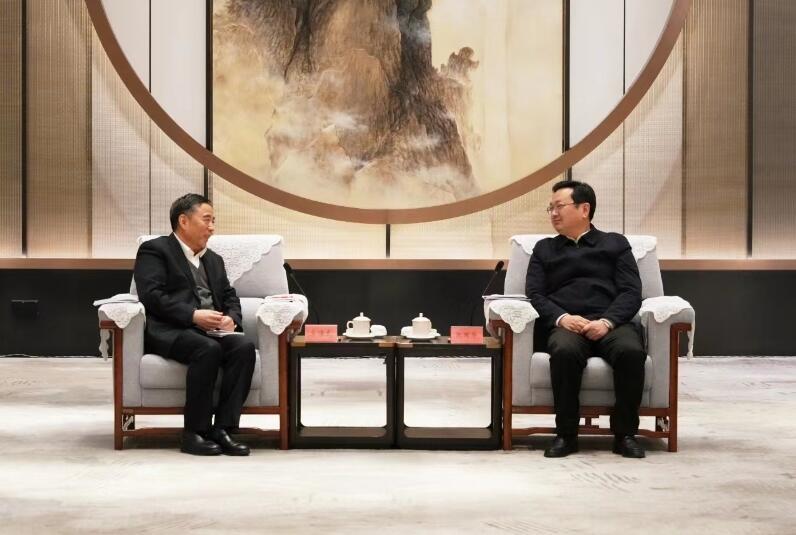 中國能建黨委書記、董事長宋海良拜會河北省委常委，雄安新區(qū)黨工委書記、管委會主任張國華并開展實(shí)地考察