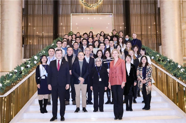 愛旭持續(xù)發(fā)力中歐新能源市場，為零碳未來注入更多活力