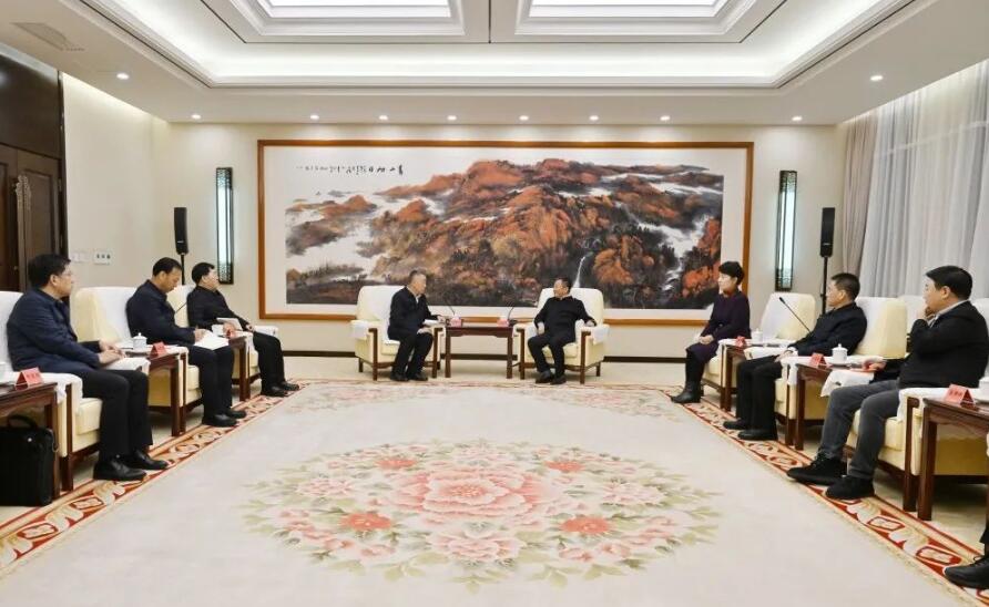 三峽集團(tuán)董事長、黨組書記雷鳴山拜會內(nèi)蒙古自治區(qū)黨委書記孫紹騁、自治區(qū)主席王莉霞