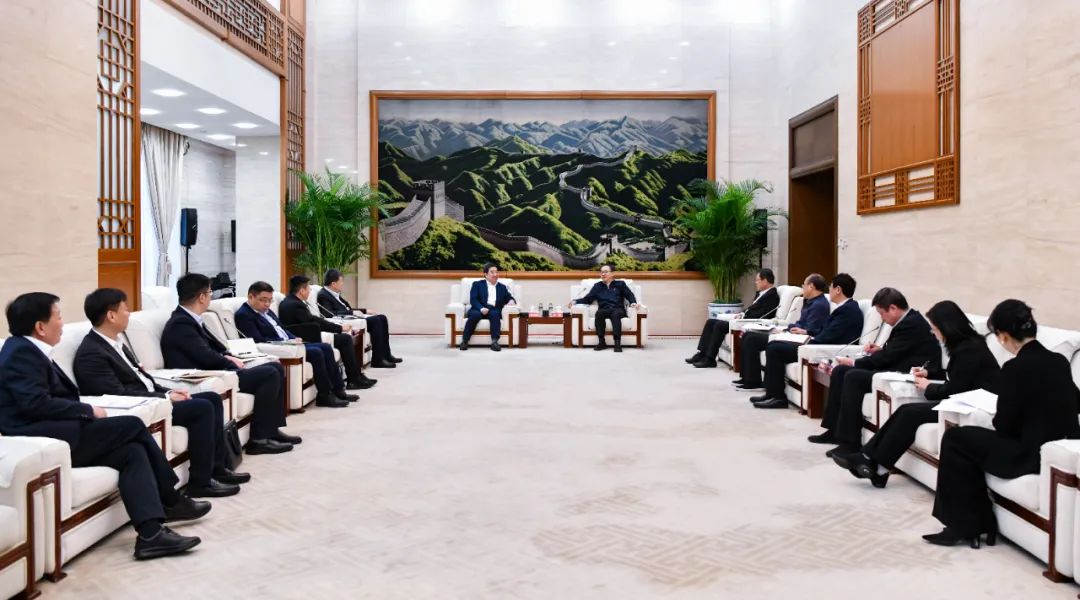 中國(guó)電氣裝備白忠泉董事長(zhǎng)、周群總經(jīng)理拜訪中國(guó)大唐董事長(zhǎng)鄒磊