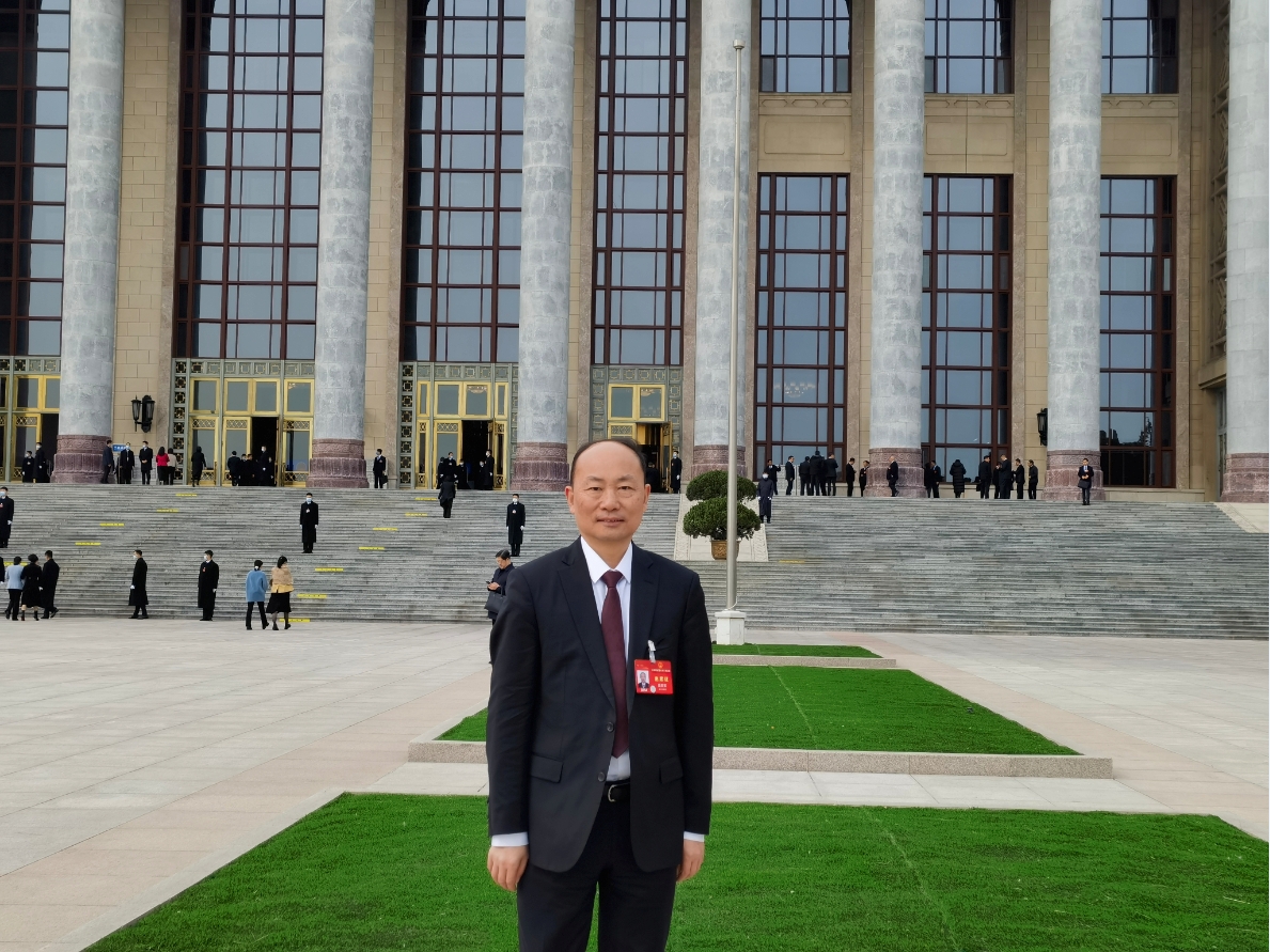 【兩會好聲音】全國人大代表，中石化鎮(zhèn)海煉化董事長、黨委書記莫鼎革：踐行“雙碳”戰(zhàn)略，發(fā)展可持續(xù)航空燃料