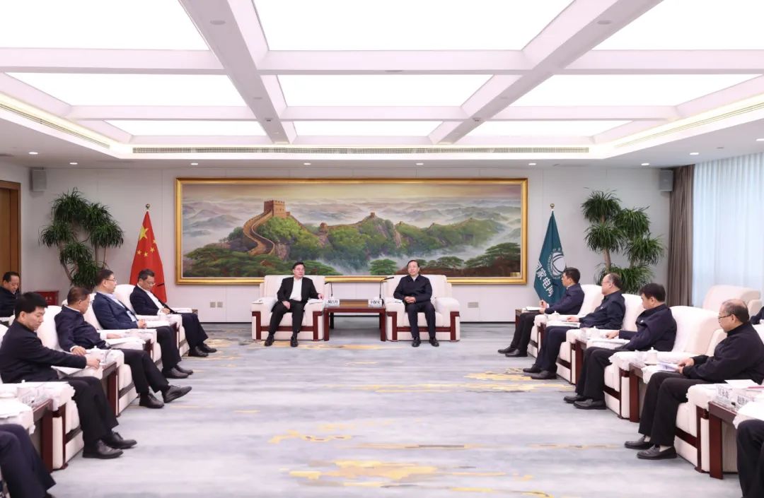 國(guó)家電網(wǎng)公司董事長(zhǎng)辛保安與甘肅省委書(shū)記胡昌升、省長(zhǎng)任振鶴會(huì)談