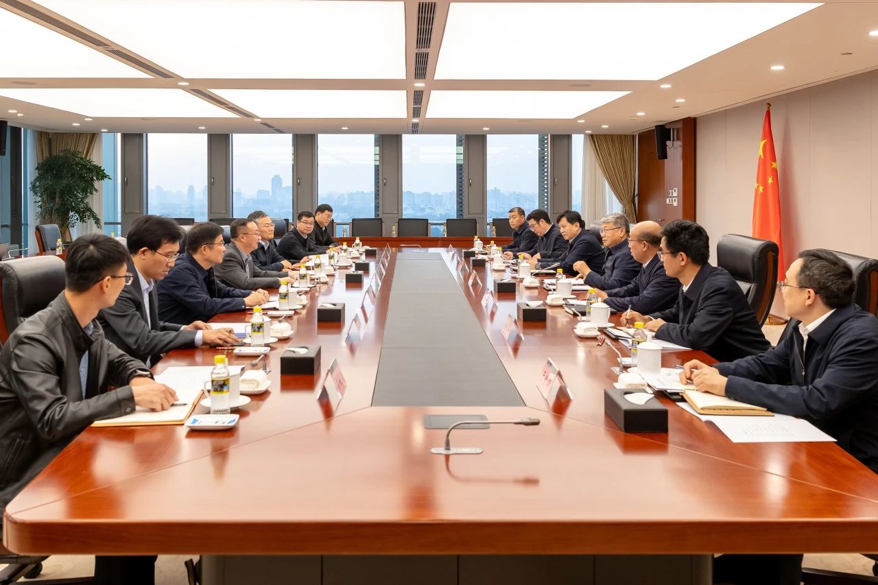 國家能源集團(tuán)黨組書記、董事長劉國躍會(huì)見中國礦業(yè)大學(xué)校長趙宏偉