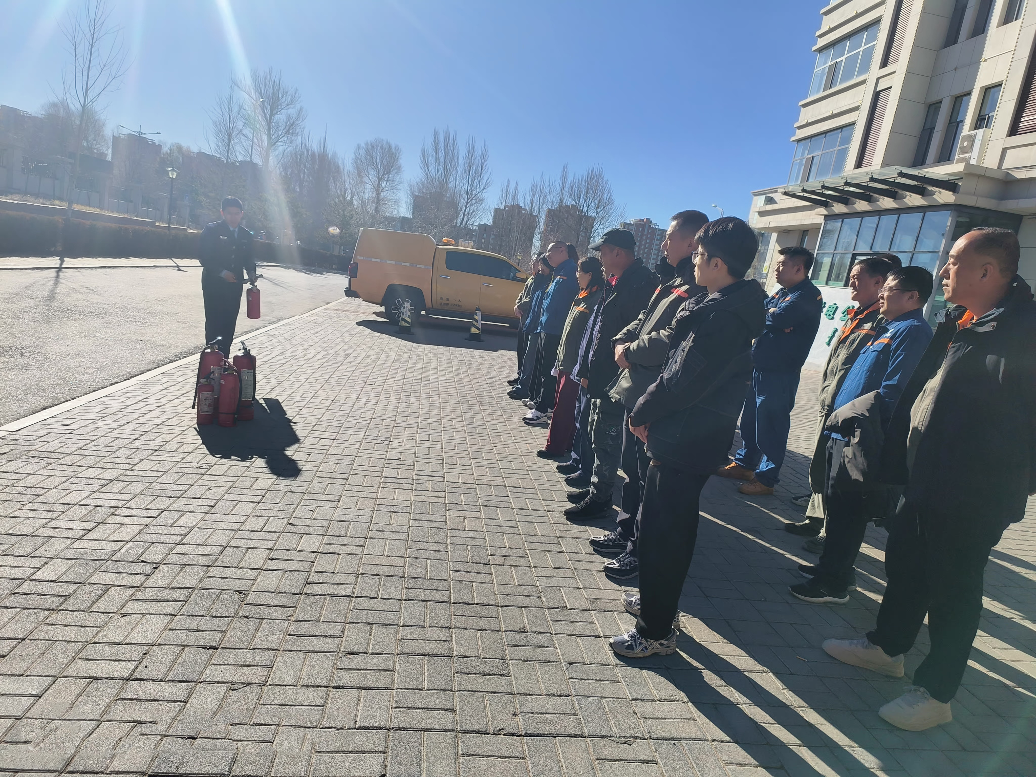 康巴什供電公司開展消防演練，筑牢安全防火墻