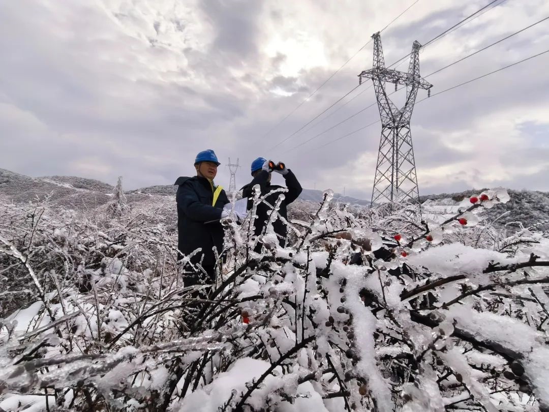 南方電網(wǎng)科技抗冰 讓冰雪“看得見、除得掉、防得住”