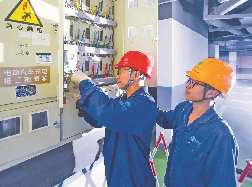 于洪波：讓配電網(wǎng)線路“零閃?！? width=